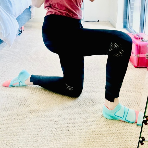 CALVIN KLEIN PERFORMANCE- Wms Black Joggers (French Terry Knit w/ Mesh) RN#54163 - Picture 10 of 16